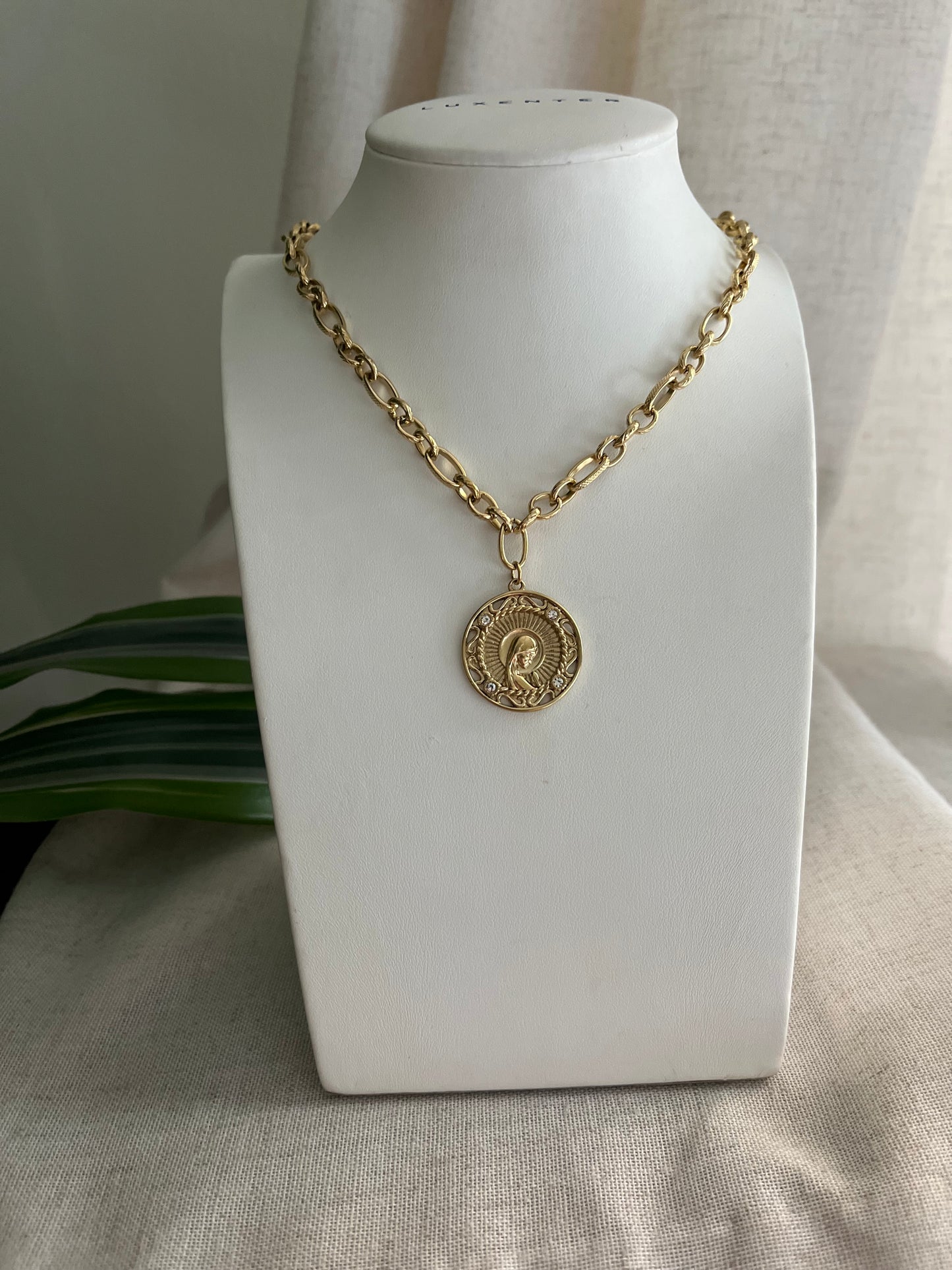 Cadena con Medalla virgen niña