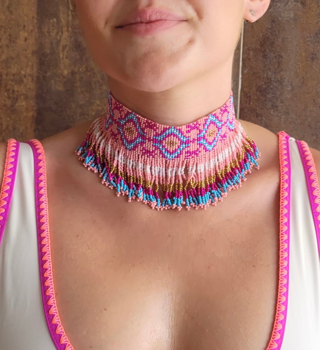 Choker flecos rosa