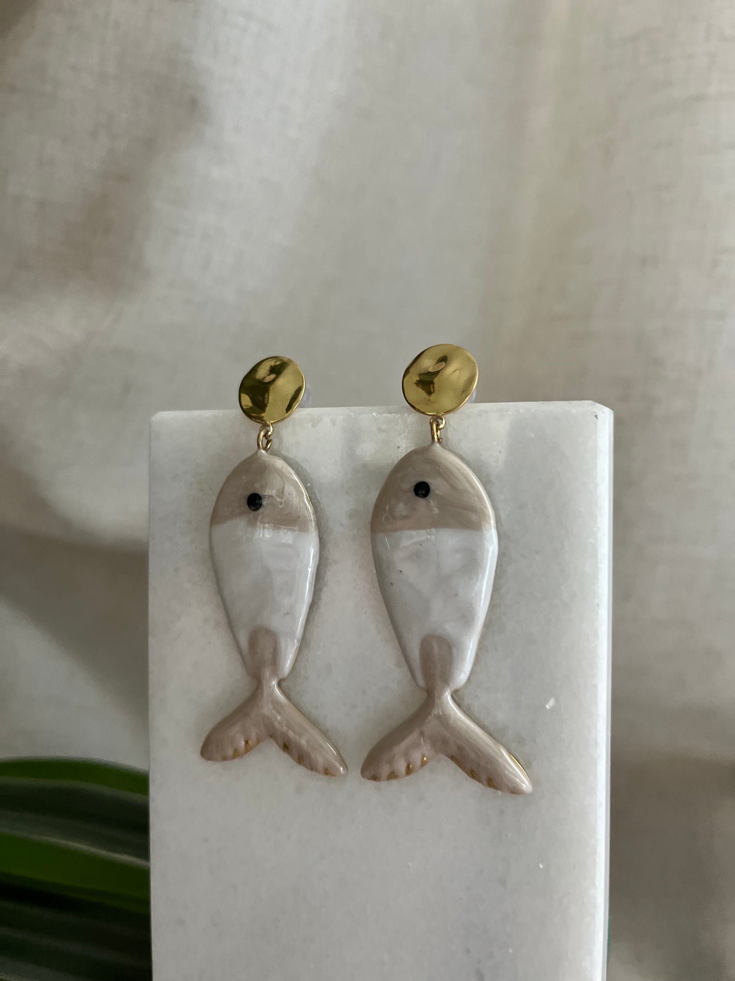 Pendientes pez esmalte