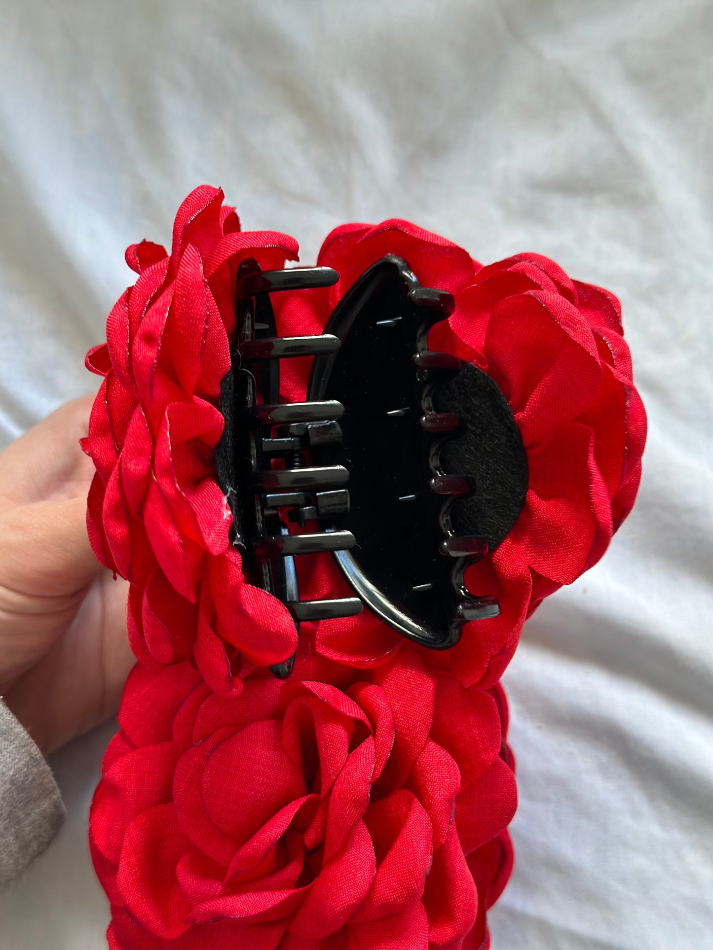 Pinza flor roja