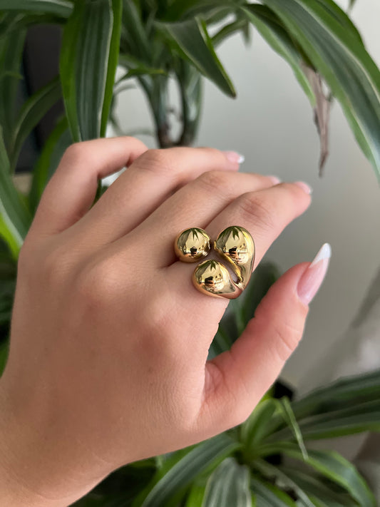 Anillo bolitas dorado