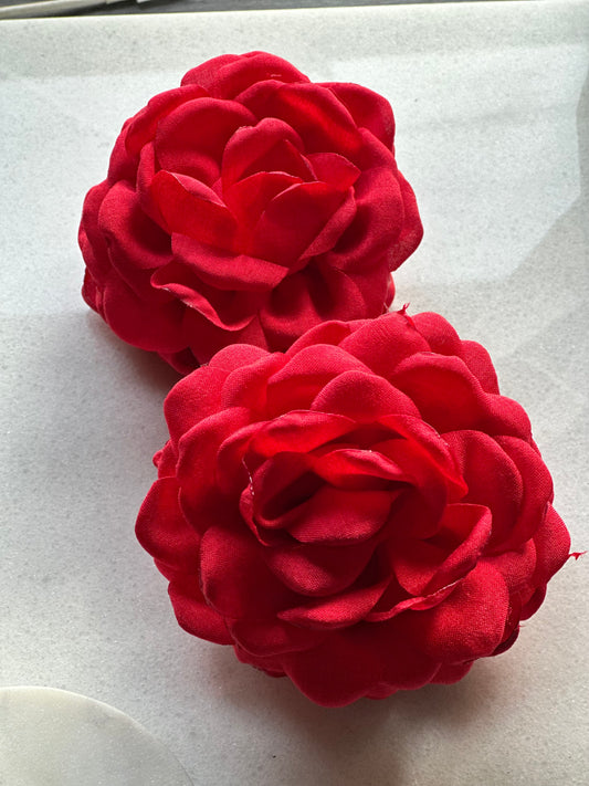 Pinza flor roja